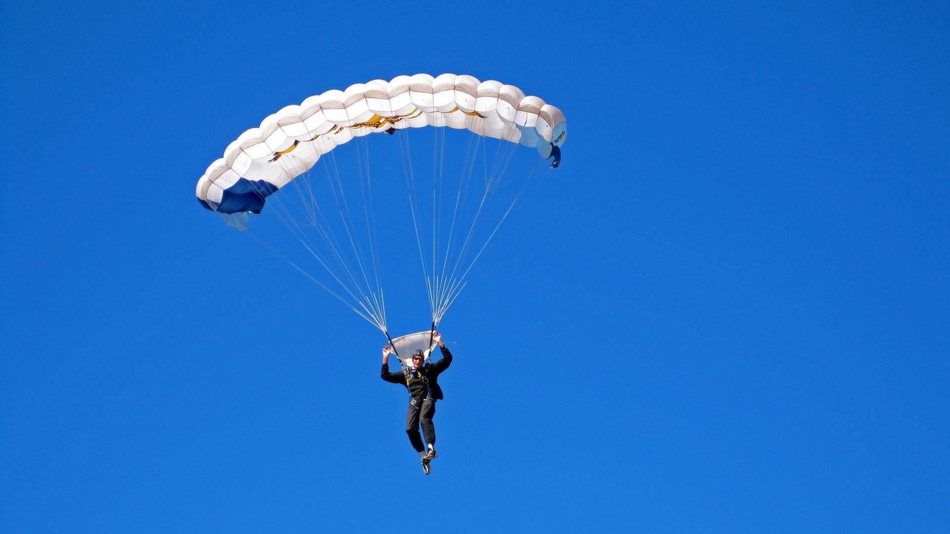 基尔客场全取三分，暂时摆脱降级区，基尔足球俱乐部官网